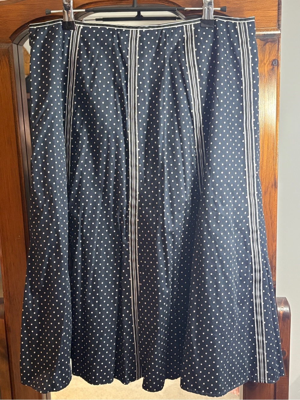 Jones New York Polka Dot High Waist Modest Midi Skirt in Navy and White - Picture 3 of 5